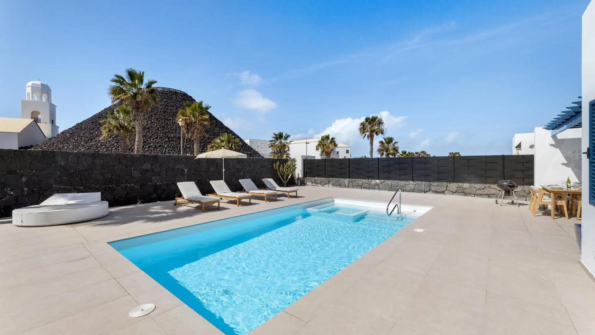 Villas Volcan Playa Blanca